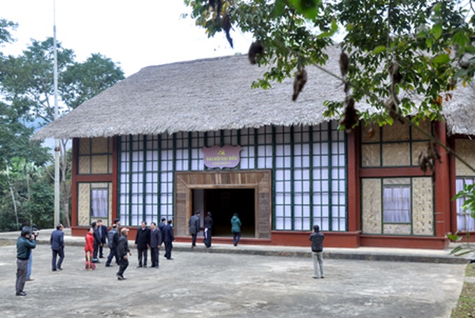 Nhà hội trường, nơi tổ chức Đại hội đại biểu toàn quốc lần thứ II của Đảng tại Kim Bình, Chiêm Hóa, Tuyên Quang