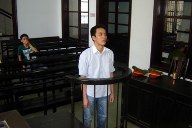 Vào tù vì mua giúp ma túy để hưởng lợi