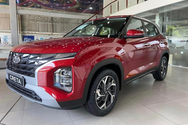 Yaris Cross, Hyundai Creta và loạt xe gầm cao đua giảm giá 40-90 triệu đồng