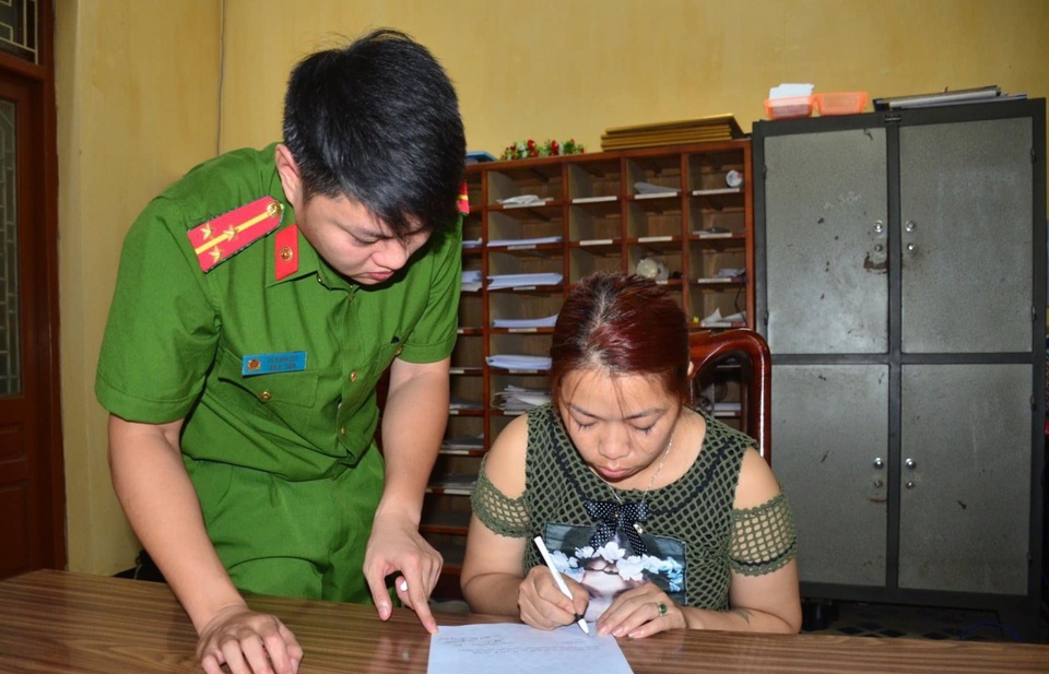 Chuyện chưa kể về nữ trinh sát phát hiện cháu bé 2 tuổi bị bắt cóc - 2 Chuyện chưa kể về nữ trinh sát phát hiện cháu bé 2 tuổi bị bắt cóc - 2