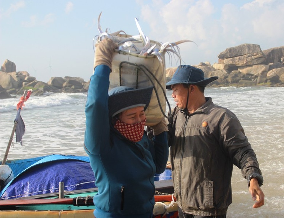 Làng lưới thúng trúng đậm ngày giáp Tết - 4