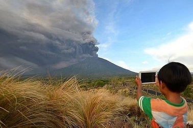 Cảnh báo núi lửa hoạt động trở lại, người Việt tạm thời hạn chế đi du lịch Bali