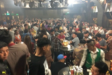 TPHCM: Quán bar được hoạt động trở lại