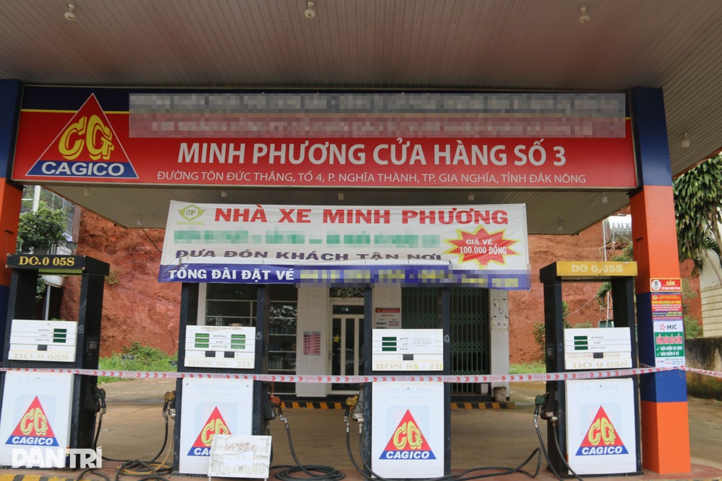 Bồn chứa xăng bất ngờ đội đất, nổi phập phồng như phao - 2 Bồn chứa xăng bất ngờ đội đất, nổi phập phồng như phao - 2