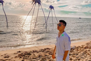 Chàng trai đi 40 tỉnh thành chia sẻ "bí kíp vàng" trong việc săn combo du lịch giá rẻ