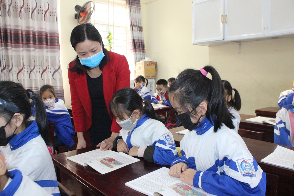 Hà Tĩnh: Hơn 700 trường học vẫn tổ chức dạy học bình thường - 1 Hà Tĩnh: Hơn 700 trường học vẫn tổ chức dạy học bình thường - 1