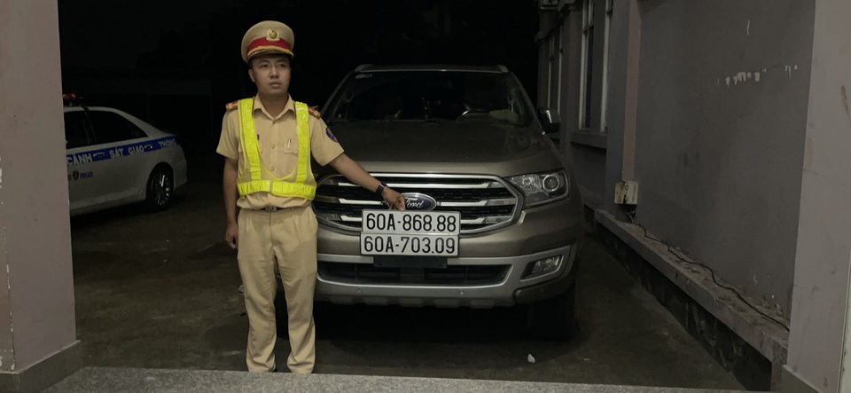 Vụ 2 ô tô trùng biển số: Sốc với lý do dùng biển giả của chủ xe Ford - 4 Vụ 2 ô tô trùng biển số: Sốc với lý do dùng biển giả của chủ xe Ford - 4