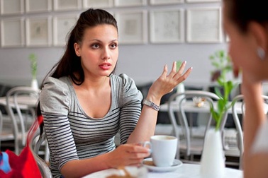 Dự định "đánh ghen" nhưng tôi bị người cũ của chồng nói cho "mất mặt"