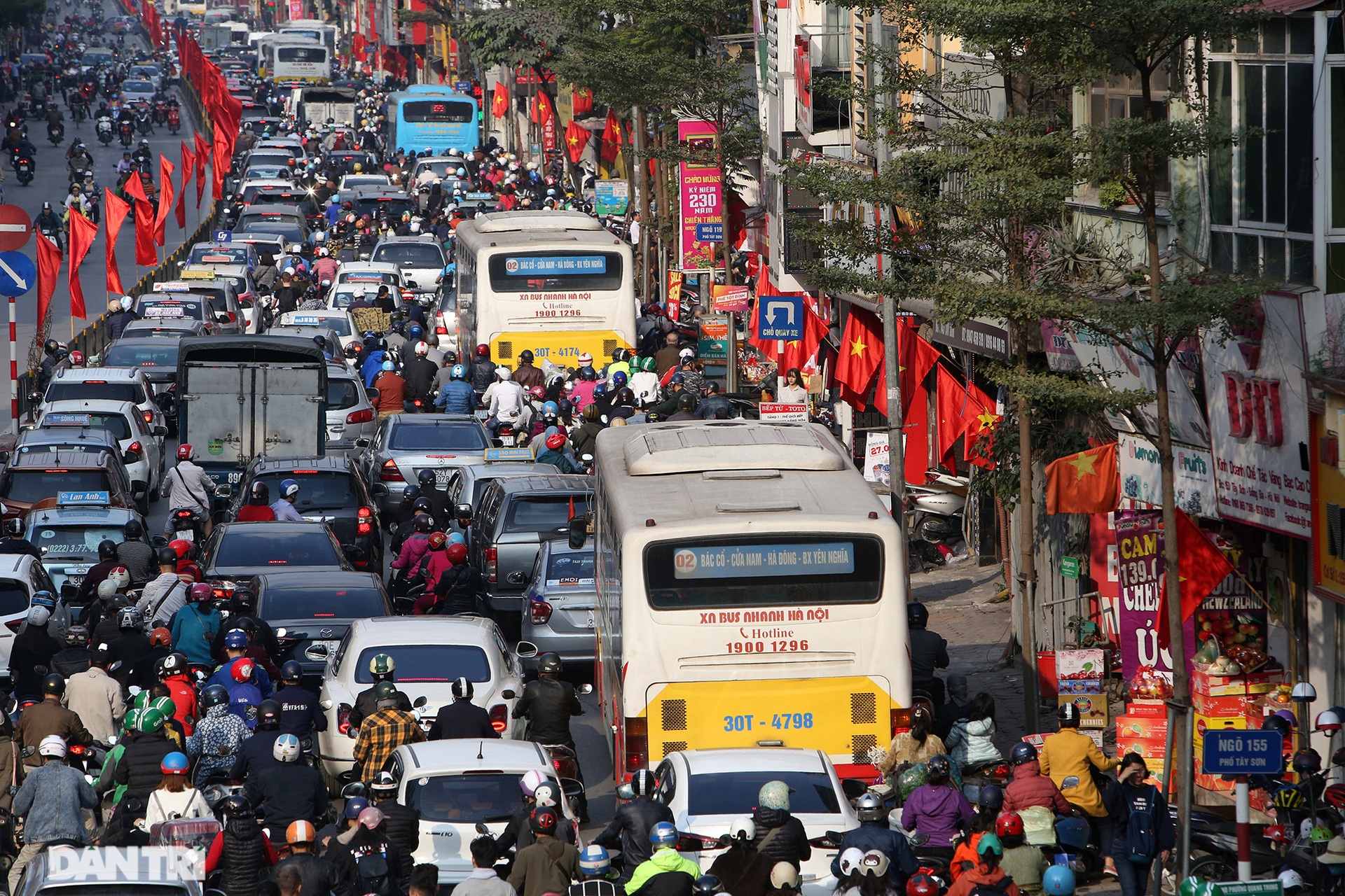 So sánh giao thông ở Hà Nội đông - vắng khác biệt khi giãn cách xã hội - 3 So sánh giao thông ở Hà Nội đông - vắng khác biệt khi giãn cách xã hội - 3