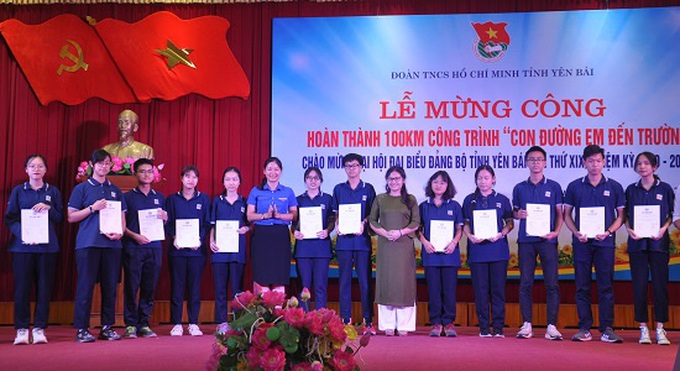 Yên Bái: Hoàn thành 100km Công trình "Con đường em đến trường" - Ảnh 2. Yên Bái: Hoàn thành 100km Công trình "Con đường em đến trường" - Ảnh 2.