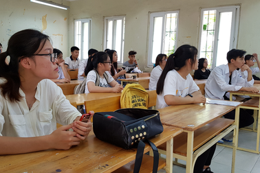 Thí sinh thức trắng đêm, vắt kiệt sức ôn thi THPT quốc gia 2019