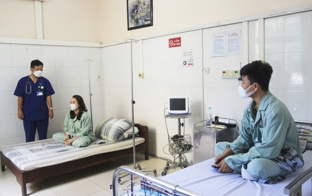 Hai vợ chồng tê lưỡi, chóng mặt, phải cấp cứu sau bữa ốc - 1 Hai vợ chồng tê lưỡi, chóng mặt, phải cấp cứu sau bữa ốc - 1