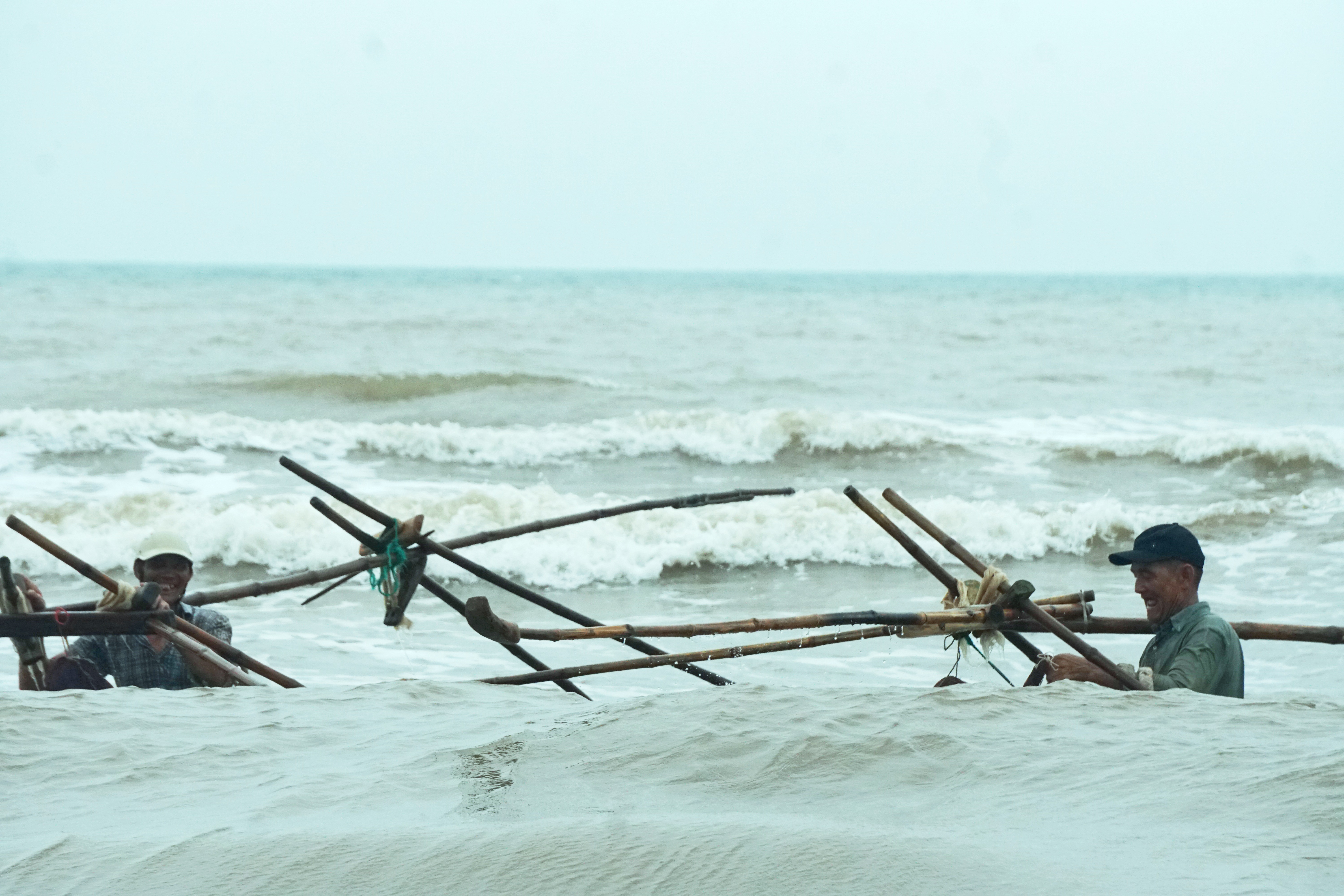 Độc chiêu nối dài đôi chân của ngư dân khi mưu sinh - 8 Độc chiêu nối dài đôi chân của ngư dân khi mưu sinh - 8