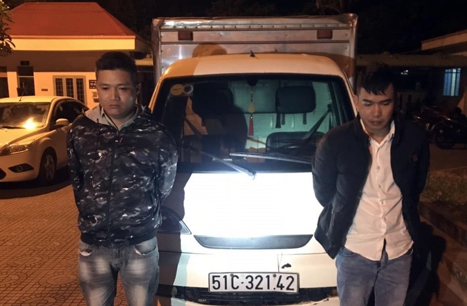 Tóm gọn 2 đối tượng lừa đảo liên tỉnh trong vai nhân viên giao hàng - 1 Tóm gọn 2 đối tượng lừa đảo liên tỉnh trong vai nhân viên giao hàng - 1