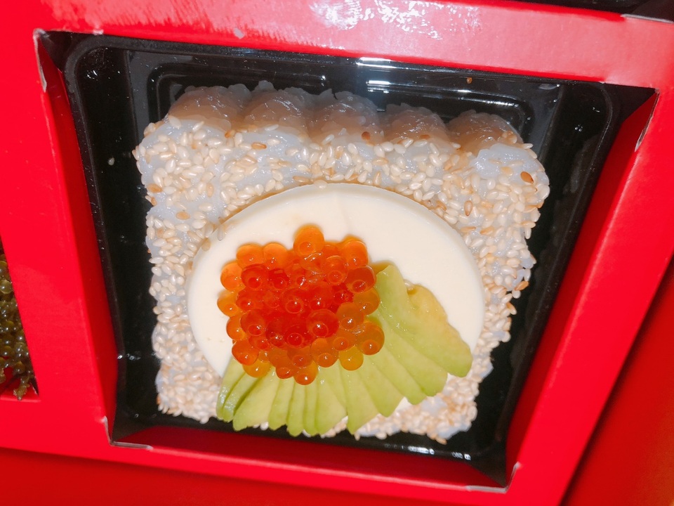 Độc đáo nhất mùa trung thu năm nay: Bánh trung thu sushi tiền triệu/hộp - 3 Độc đáo nhất mùa trung thu năm nay: Bánh trung thu sushi tiền triệu/hộp - 3