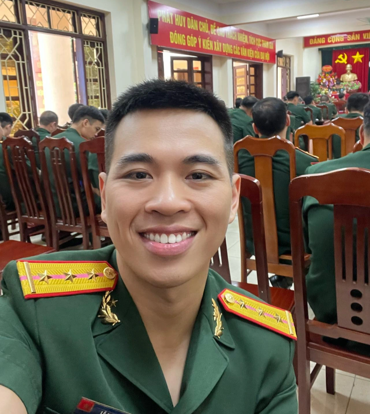 Chiến sĩ Lê Anh Nuôi gây sốt với những bữa cơm quân đội 26.000 đồng - 1 Chiến sĩ Lê Anh Nuôi gây sốt với những bữa cơm quân đội 26.000 đồng - 1