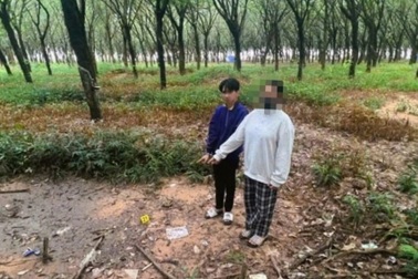 Thanh niên bị bắt vì "yêu" bé gái 12 tuổi trong rừng cao su ở Đồng Nai