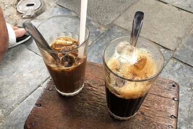 Nhân - Nhĩ - Dĩ - Giảng, "bộ tứ cà phê" nổi tiếng một thời ở Hà thành