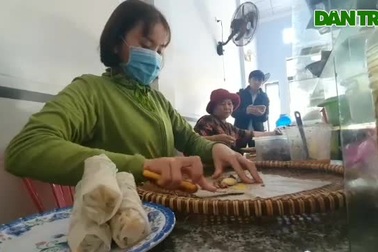 Bình Định: Dân dã bánh cuốn Tây Sơn: "Nhìn là thèm, ăn vào gây thương nhớ"