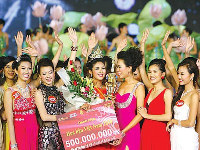 Hoa hậu không scandal Ngọc Hân sau 10 năm đăng quang: Diện mạo thay đổi ngoạn mục, bất ngờ lần lột xác cá tính mới đây - Ảnh 2. Hoa hậu không scandal Ngọc Hân sau 10 năm đăng quang: Diện mạo thay đổi ngoạn mục, bất ngờ lần lột xác cá tính mới đây - Ảnh 2.