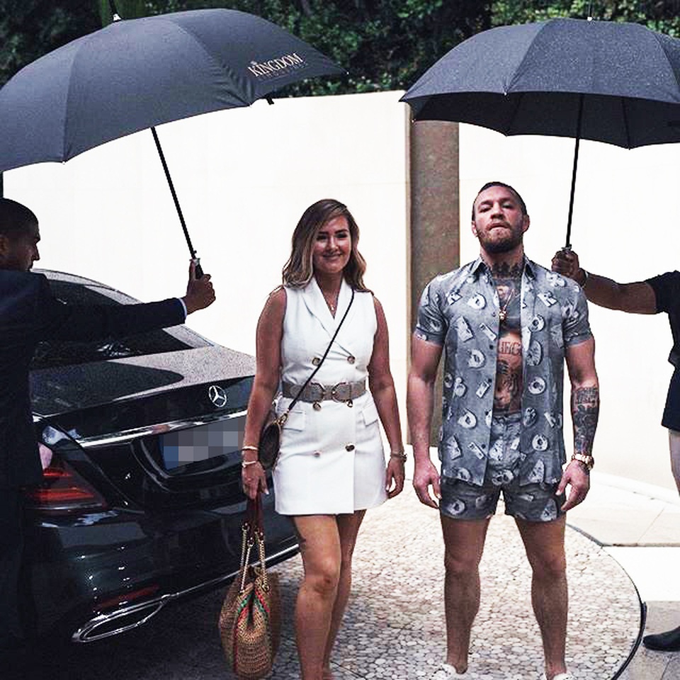 Ngỡ ngàng trước tiệc sinh nhật xa hoa cực đỉnh của Conor McGregor - 2 Ngỡ ngàng trước tiệc sinh nhật xa hoa cực đỉnh của Conor McGregor - 2