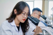 Điểm chuẩn một ngành học cao hơn cả điểm của thủ khoa, vì sao?