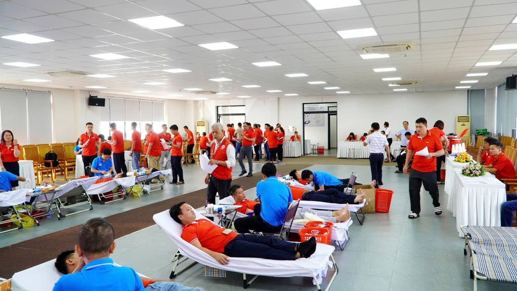 Tập đoàn GELEX tổ chức hiến máu tình nguyện nhân dịp kỷ niệm 35 năm thành lập - 2 Tập đoàn GELEX tổ chức hiến máu tình nguyện nhân dịp kỷ niệm 35 năm thành lập - 2