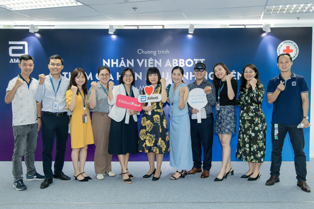Nhân viên Abbott Việt Nam hào hứng tham gia hiến máu tình nguyện - 3 Nhân viên Abbott Việt Nam hào hứng tham gia hiến máu tình nguyện - 3