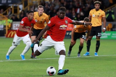 Vụ Pogba tranh đá phạt đền: MU vẫn chỉ là… những đứa trẻ