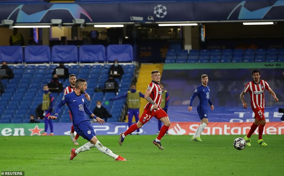 Luis Suarez thi đấu thảm họa trong ngày Atletico thua Chelsea - 5 Luis Suarez thi đấu thảm họa trong ngày Atletico thua Chelsea - 5