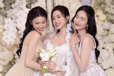 5 năm sau Hoa hậu Việt Nam: Đỗ Thị Hà lấy thiếu gia, hai á hậu giờ ra sao?