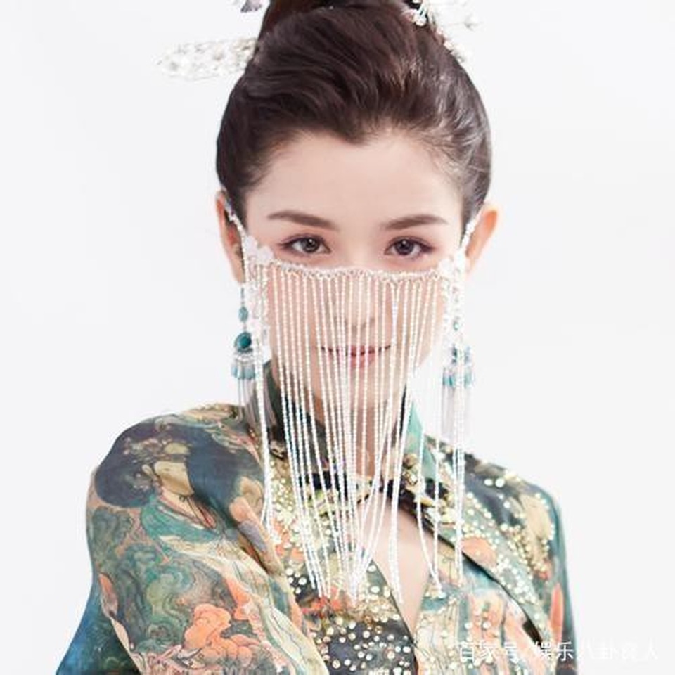 Mỹ nhân Tân Cương đáp trả khi bị nghi lộ clip “nóng” - 14