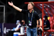 HLV Mano Polking: "Muốn vô địch, Thái Lan phải thắng hết, kể cả Việt Nam"