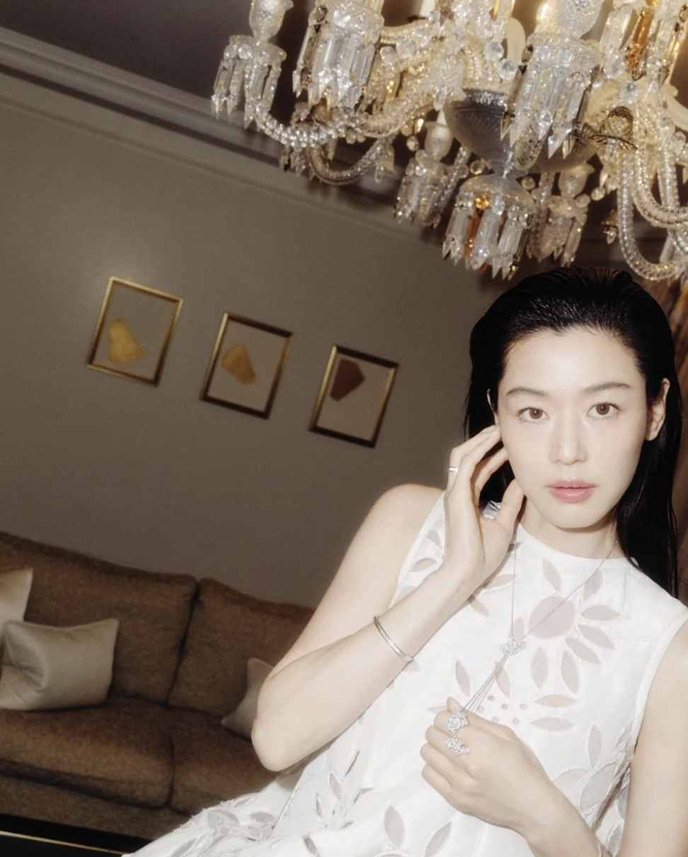 Jun Ji Hyun được coi như biểu tượng thời trang tại Hàn Quốc - 4 Jun Ji Hyun được coi như biểu tượng thời trang tại Hàn Quốc - 4