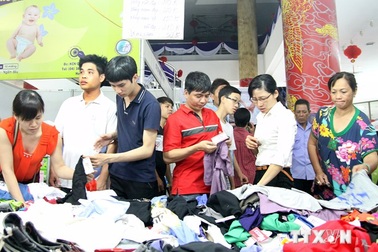 Người tiêu dùng đang "hoa mắt" trước các bẫy bán hàng