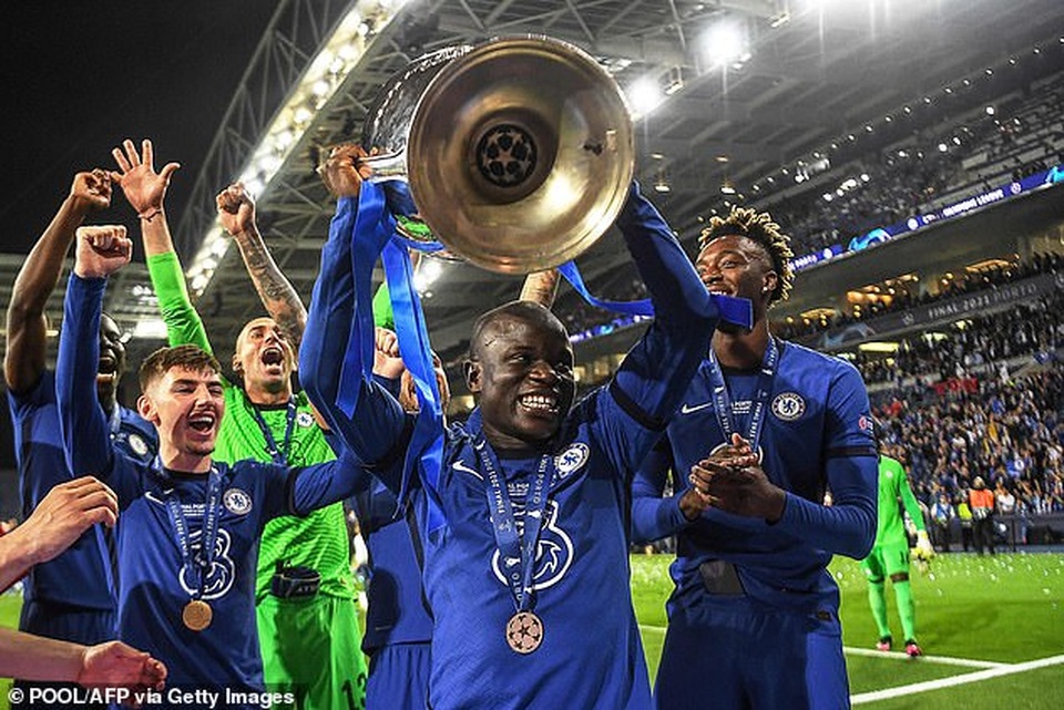 Dấu ấn của NGolo Kante trong ngày Chelsea hạ gục Man City - 2 Dấu ấn của NGolo Kante trong ngày Chelsea hạ gục Man City - 2