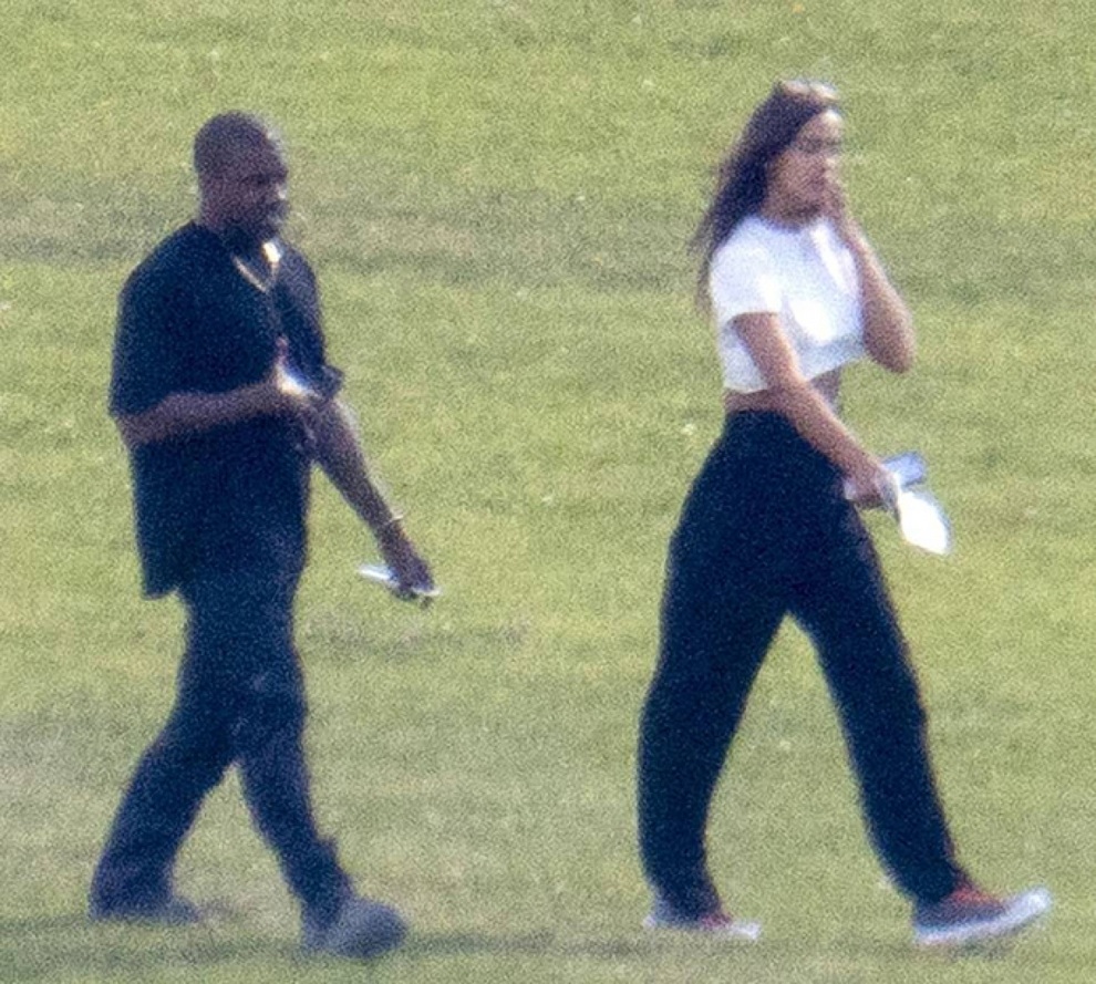 Kim Kardashian thích bạn gái mới của chồng - 3 Kim Kardashian thích bạn gái mới của chồng - 3