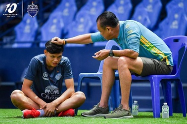 Supachai bị nhắc nhở khi trở về Buriram United