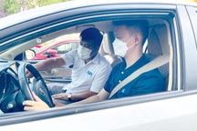 Có được lái ô tô hạng B2 khi chưa đủ 18 tuổi?