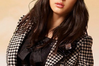 “Cô nàng ngổ ngáo” trở nên... nữ tính