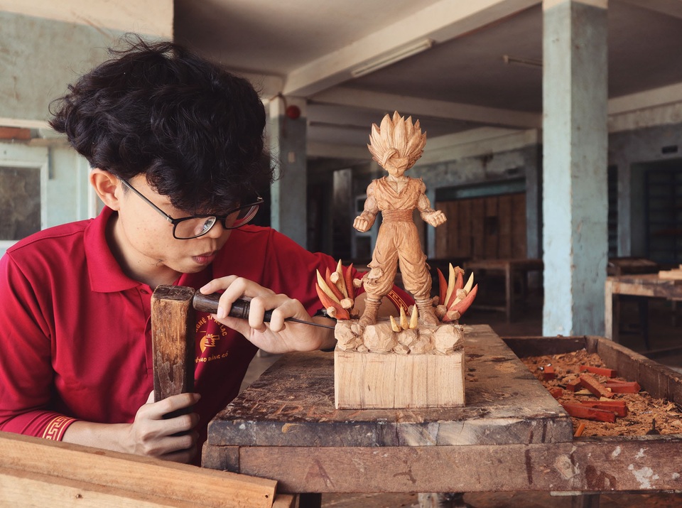 Siêu nhân sinh ra từ gỗ: Khối “vàng ròng” của 9x Quảng Nam - 2 Siêu nhân sinh ra từ gỗ: Khối “vàng ròng” của 9x Quảng Nam - 2