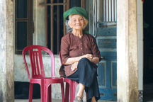 Cụ bà cao tuổi bậc nhất Việt Nam, có 114 con cháu vẫn "lén" đi... buôn