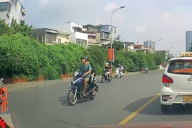 Thanh niên chuyển hướng sang đường ẩu, gây tai nạn cho phương tiện khác