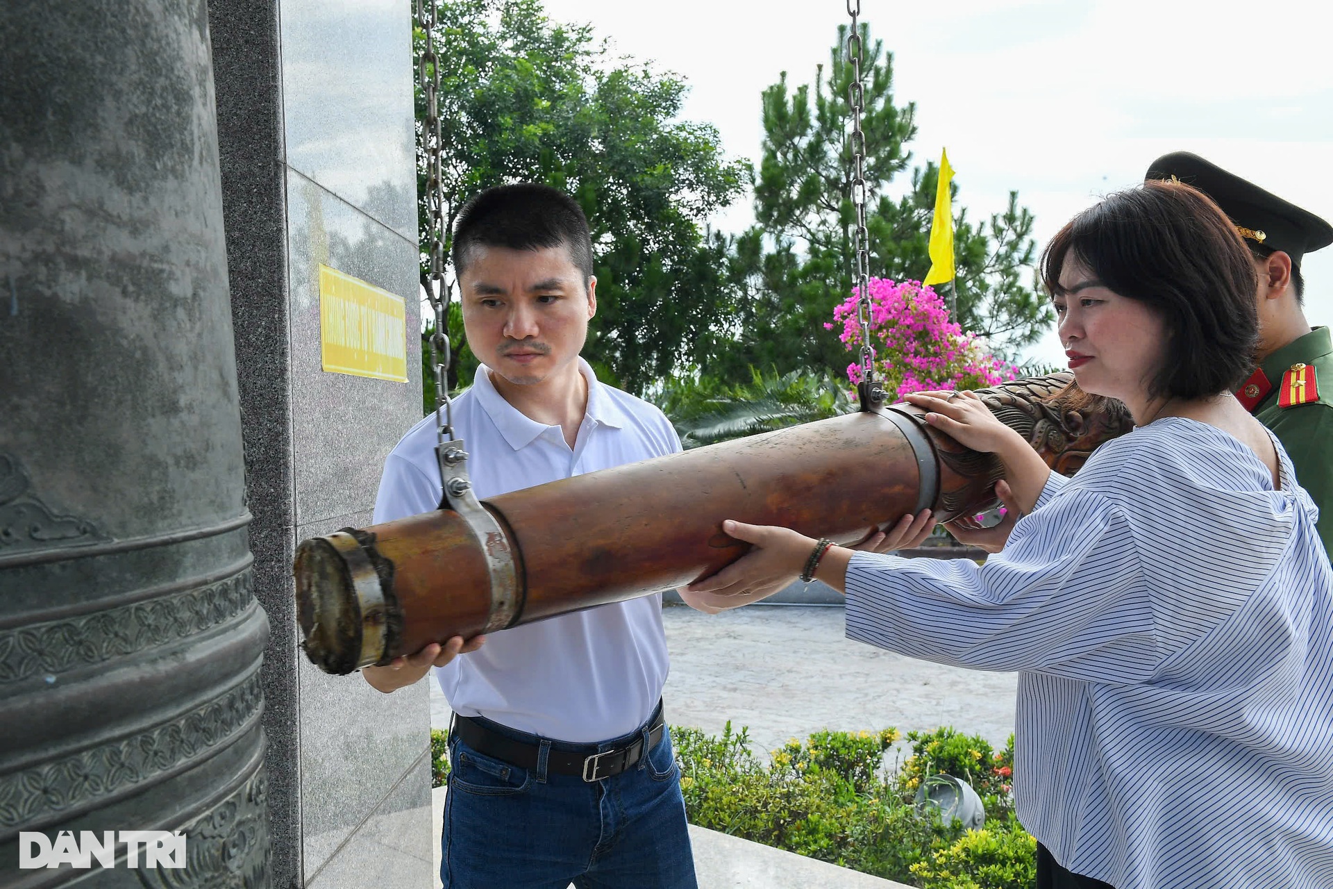 Những liệt sỹ tuổi 20 xương thành đá, máu thành hoa viết nên hòa bình - 4 Những liệt sỹ tuổi 20 xương thành đá, máu thành hoa viết nên hòa bình - 4