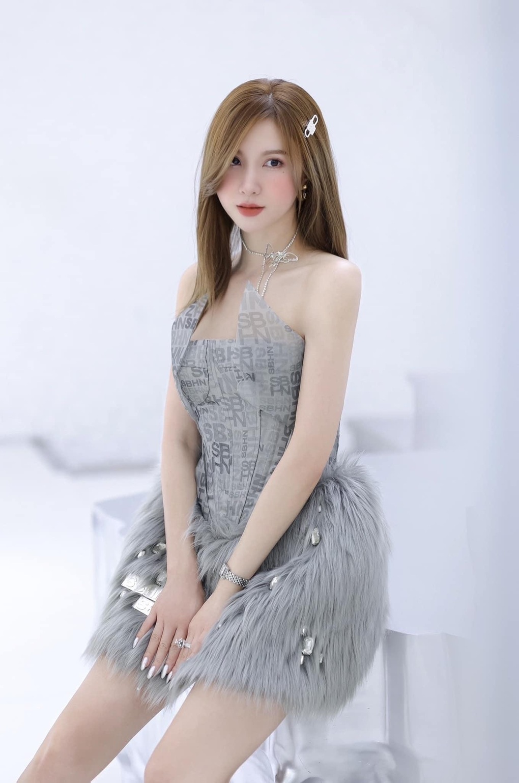 Cuộc sống sang chảnh của hội chị em hot girl Linh Rin - 2 Cuộc sống sang chảnh của hội chị em hot girl Linh Rin - 2