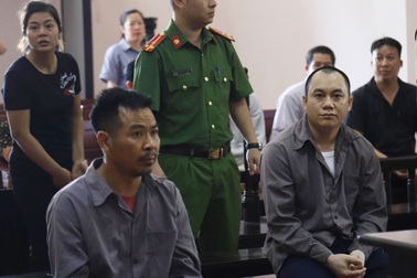 Vụ container đâm Innova đi lùi: Tài xế container lỗi ít hơn!