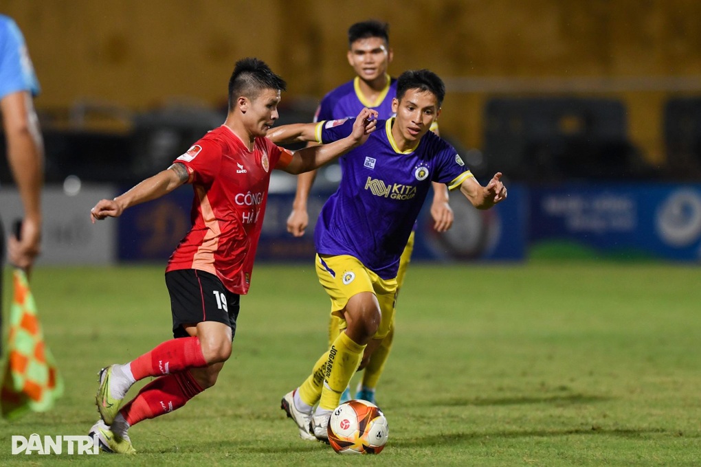 HLV Polking không muốn CLB Công an Hà Nội tụt sâu ở V-League - 2