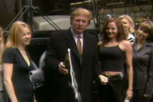 Ông Trump bị công kích vì đóng phim người lớn