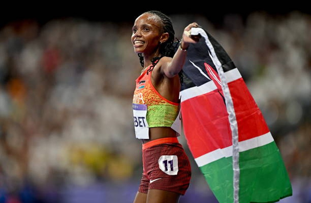 Nữ cảnh sát Kenya giành HCV điền kinh 5.000m nữ tại Olympic 2024 - 1