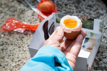 Món trứng nguội luộc trong suối nước nóng “kinh điển” của Nhật Bản